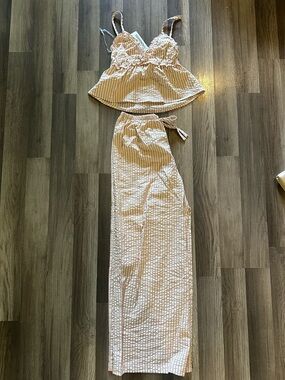 (NWT) Striped Seersucker Two-Piece  Set in Light Pink Cream and Green